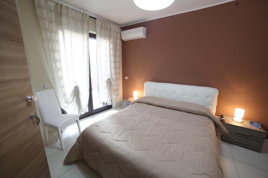 B&B Ciclopi Aci Castello Exterior photo